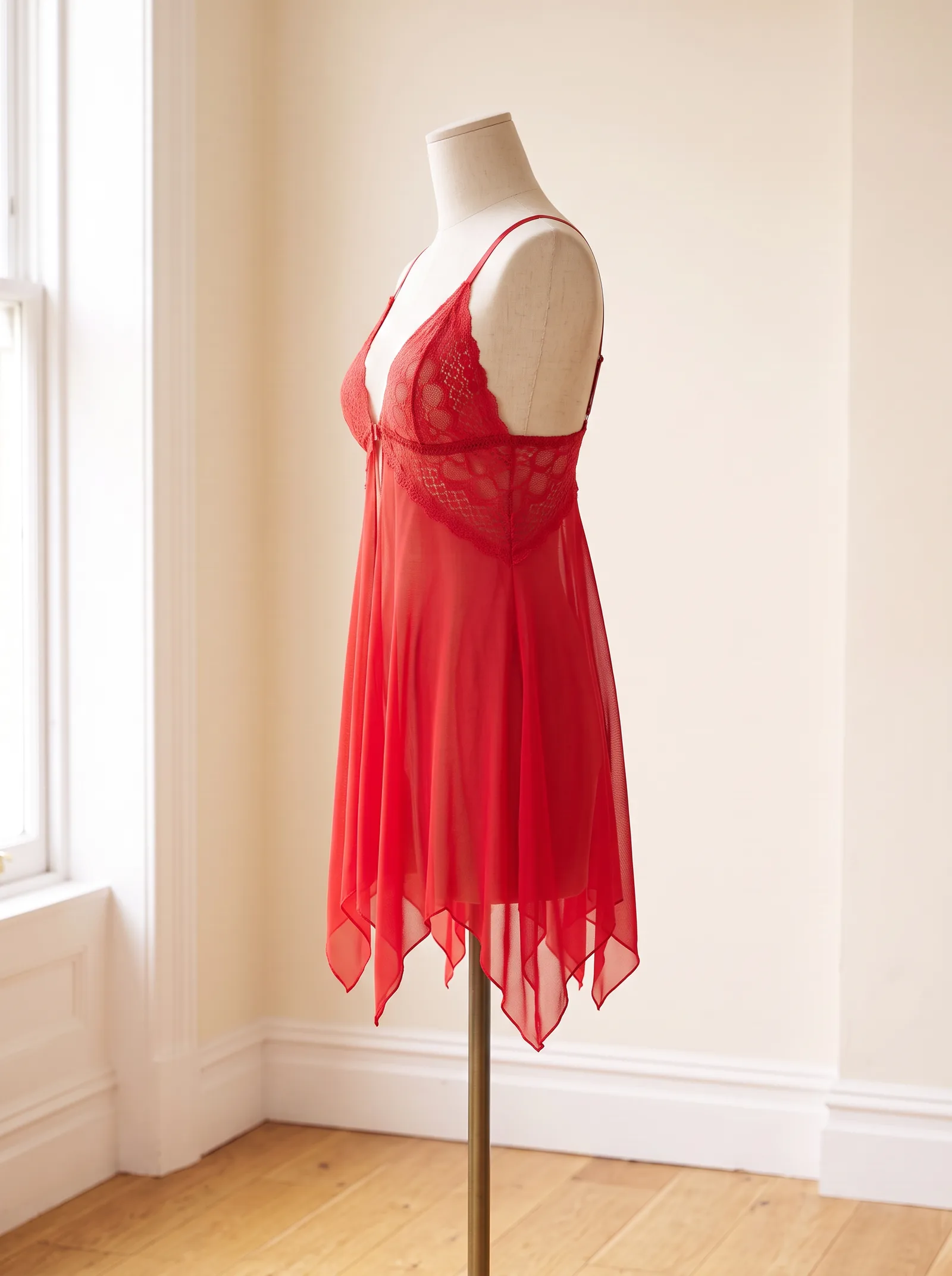 Kırmızı Babydoll, Kırmızı